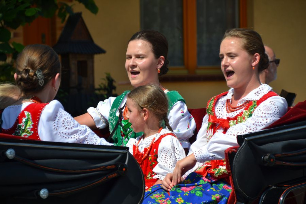 Paradny przejazd na rozpoczęcie Sabałowych Bajań