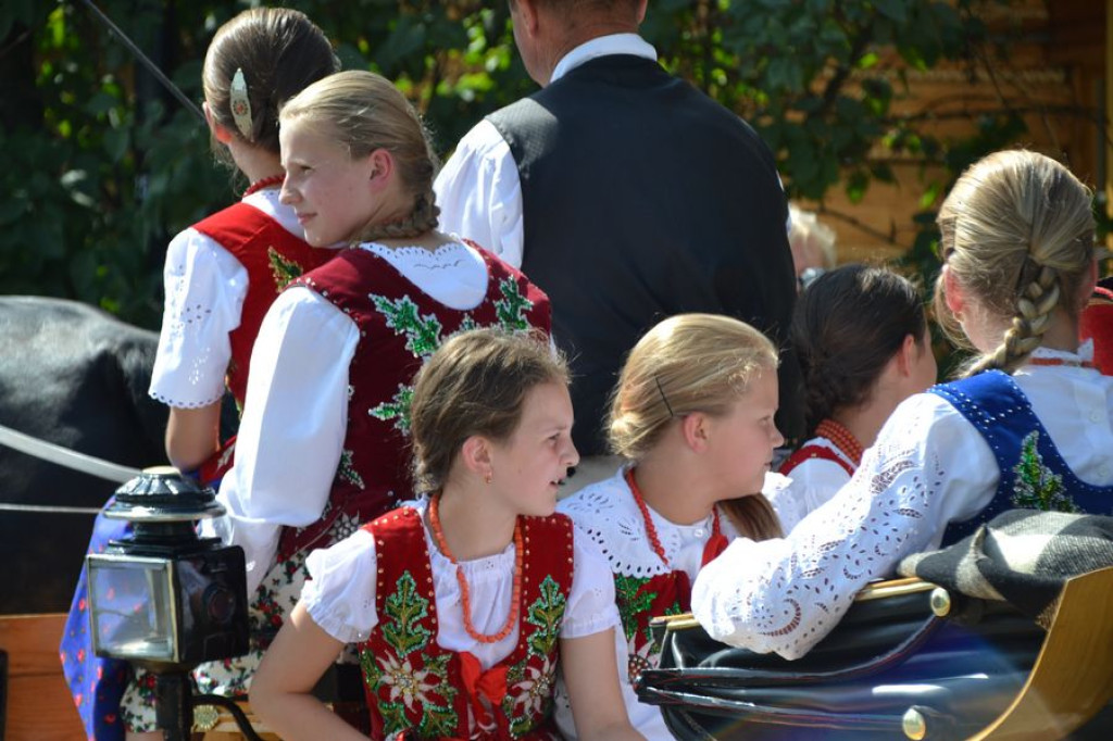 Paradny przejazd na rozpoczęcie Sabałowych Bajań