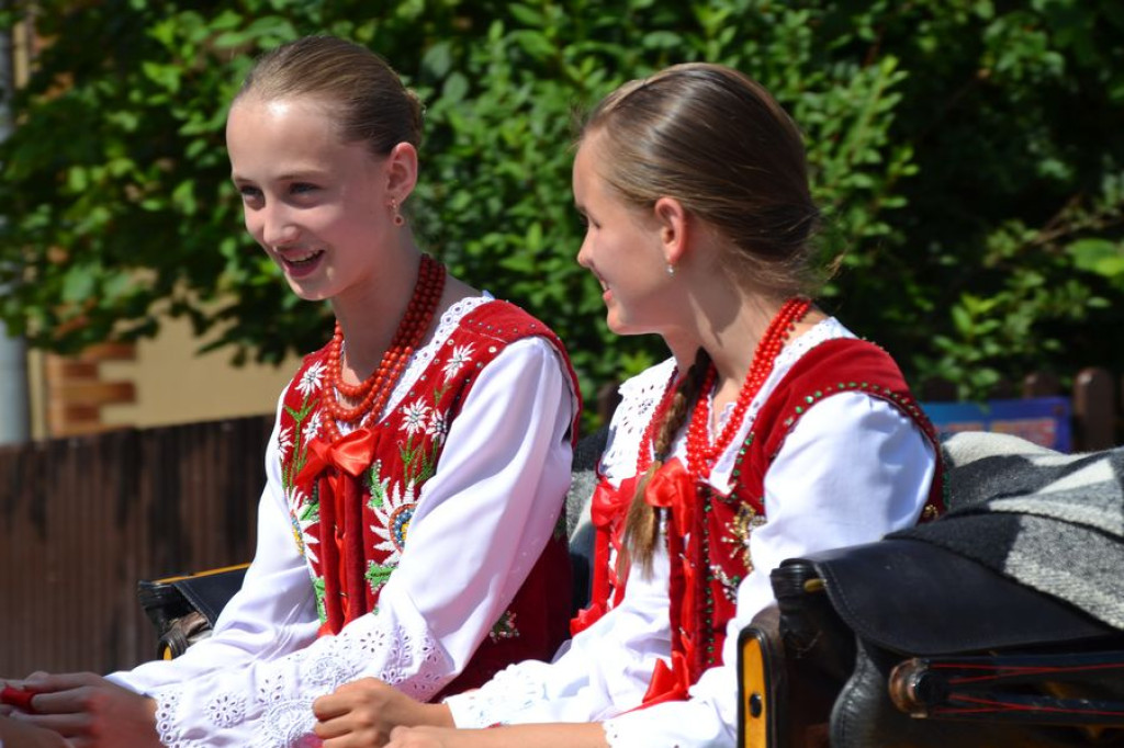Paradny przejazd na rozpoczęcie Sabałowych Bajań