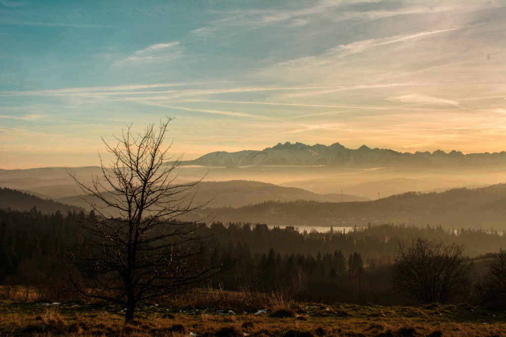 Zrobiło się pięknie. Widoki na Tatry znad Jez. Czorsztyńskiego