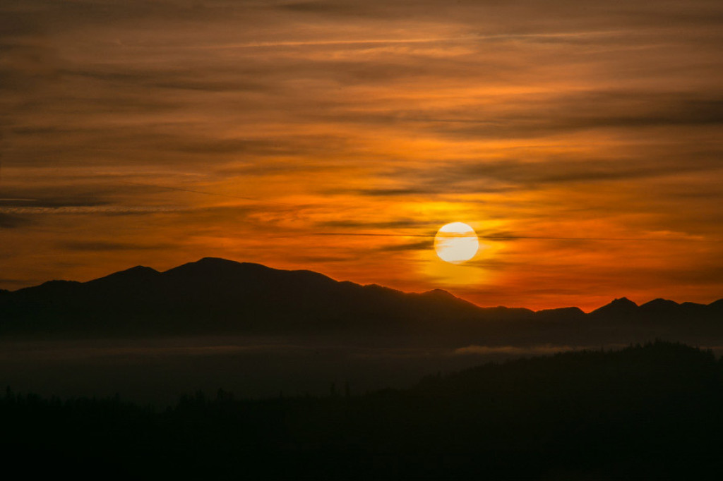 Zrobiło się pięknie. Widoki na Tatry znad Jez. Czorsztyńskiego