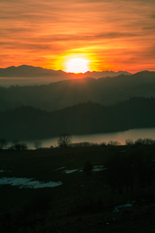Zrobiło się pięknie. Widoki na Tatry znad Jez. Czorsztyńskiego