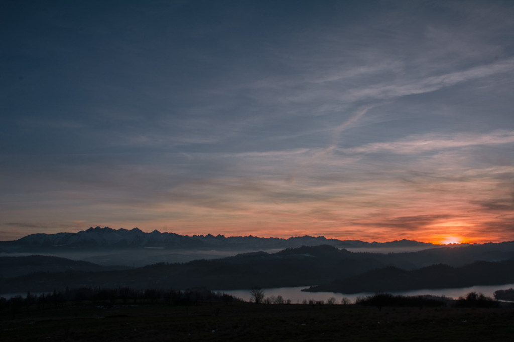 Zrobiło się pięknie. Widoki na Tatry znad Jez. Czorsztyńskiego