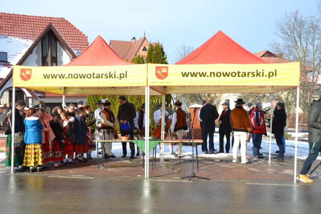 Huczne otwarcie