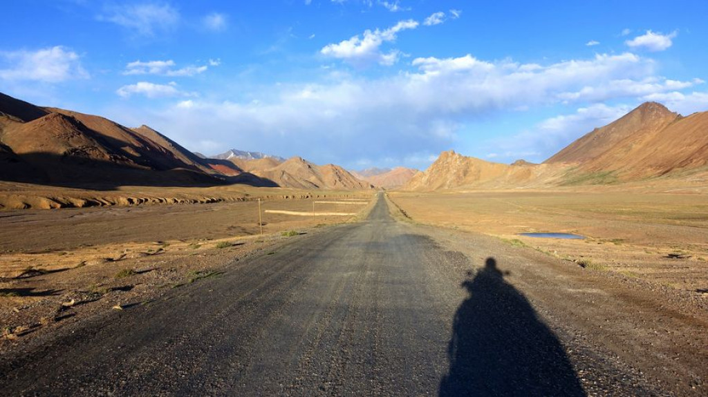 Motocyklowa podróż przez pół świata