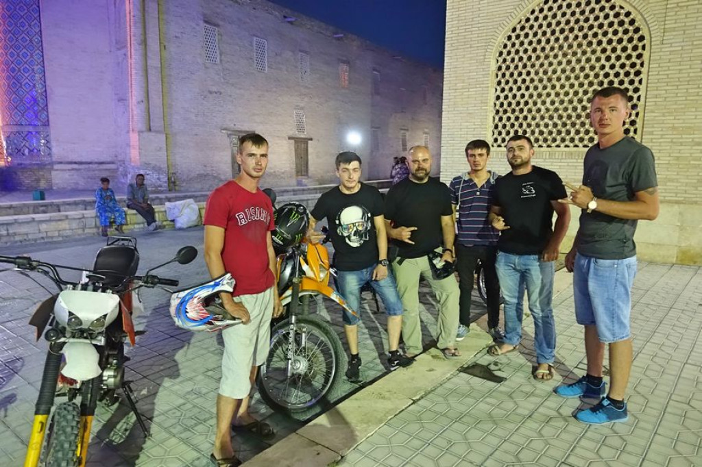 Motocyklowa podróż przez pół świata