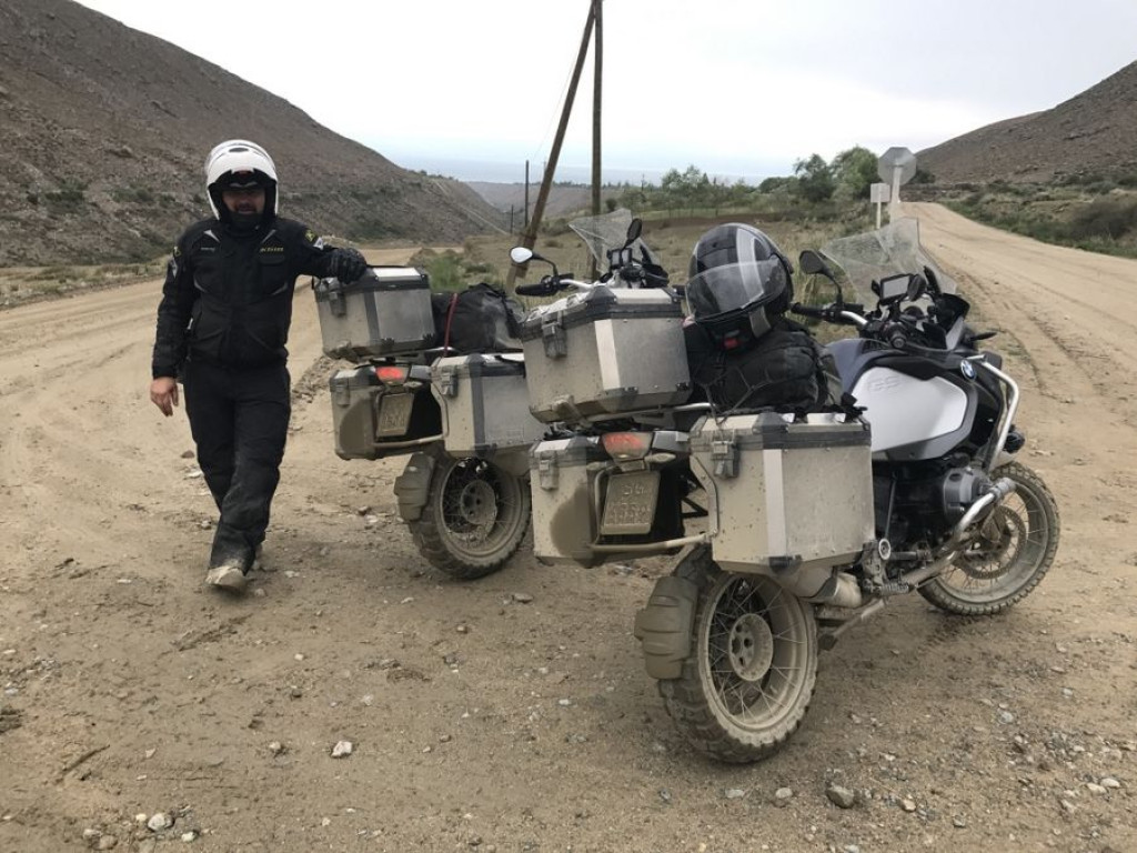 Motocyklowa podróż przez pół świata