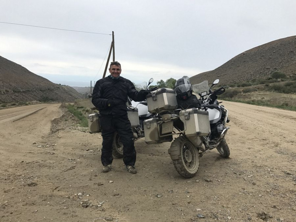 Motocyklowa podróż przez pół świata