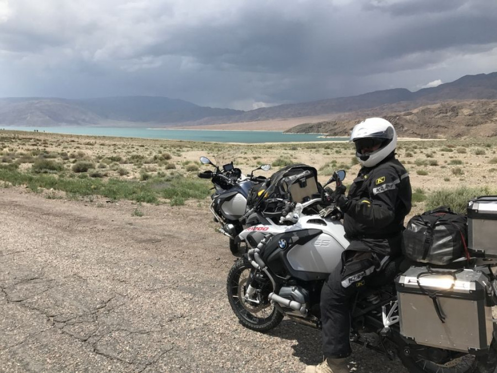 Motocyklowa podróż przez pół świata