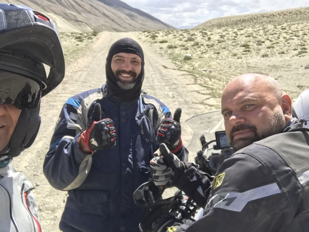 Motocyklowa podróż przez pół świata