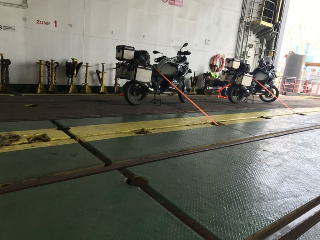 Motocyklowa podróż przez pół świata