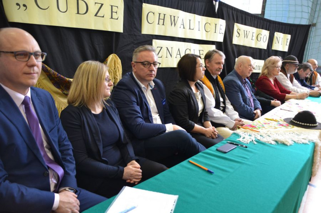 Cudze chwalicie