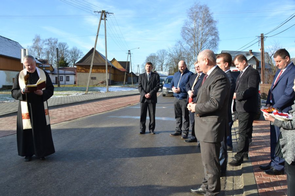 Sala, chodnik i droga oficjalnie otwarte