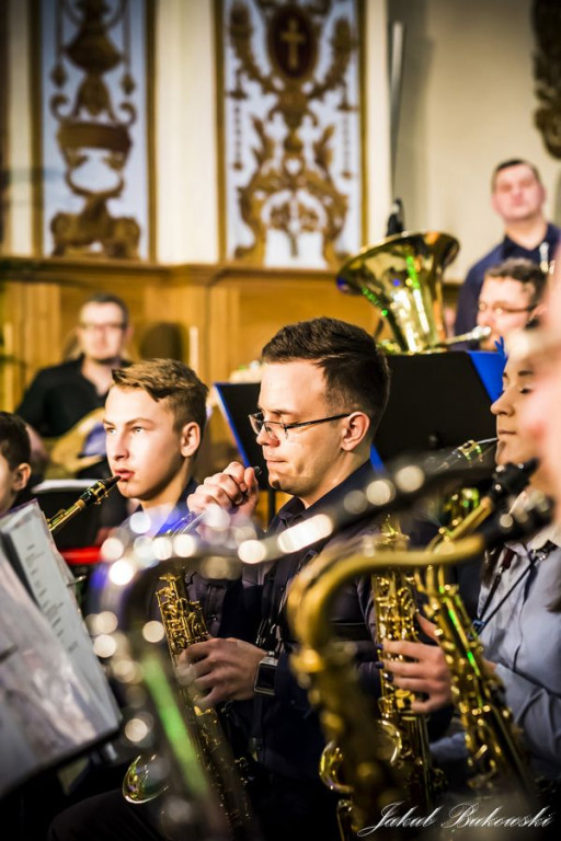 Kolędowanie z orkiestrą dętą
