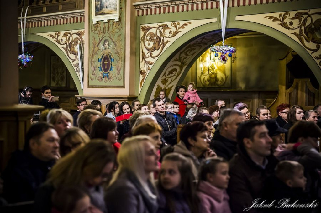 Kolędowanie z orkiestrą dętą