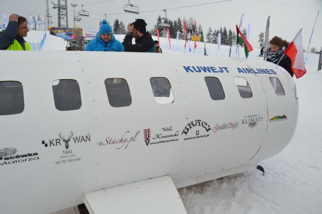 Samolot z Kuwejtu wylądował w Białce