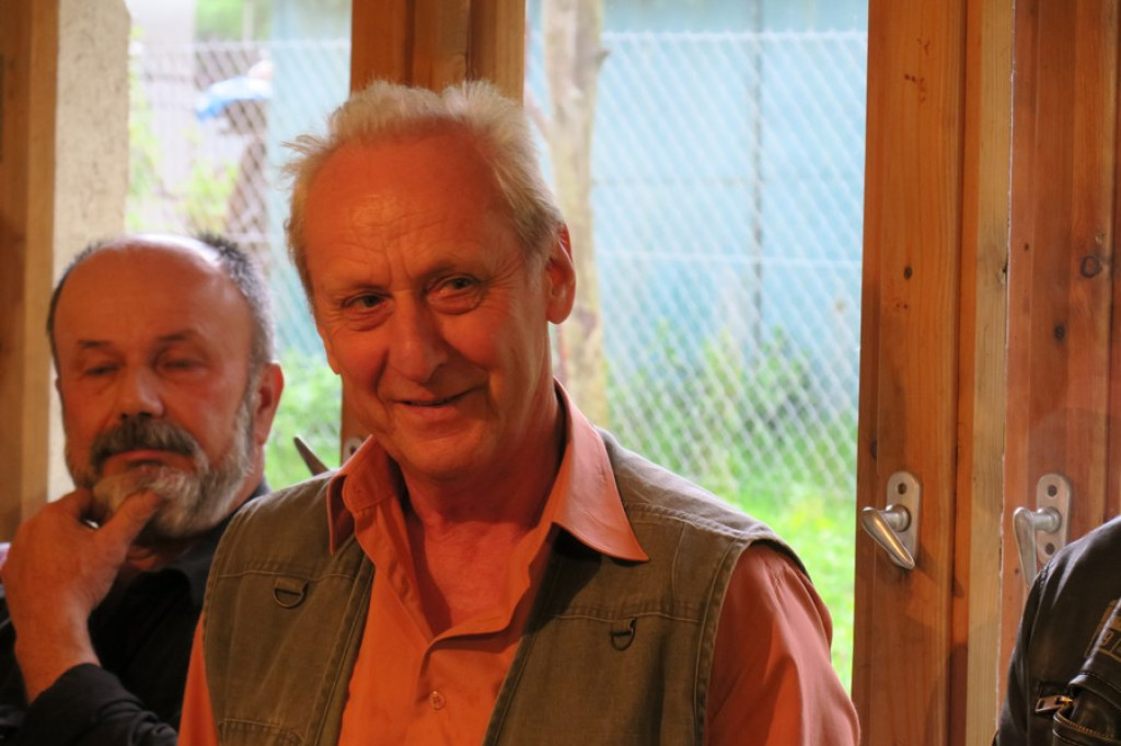 Rzeźby ryte sercem