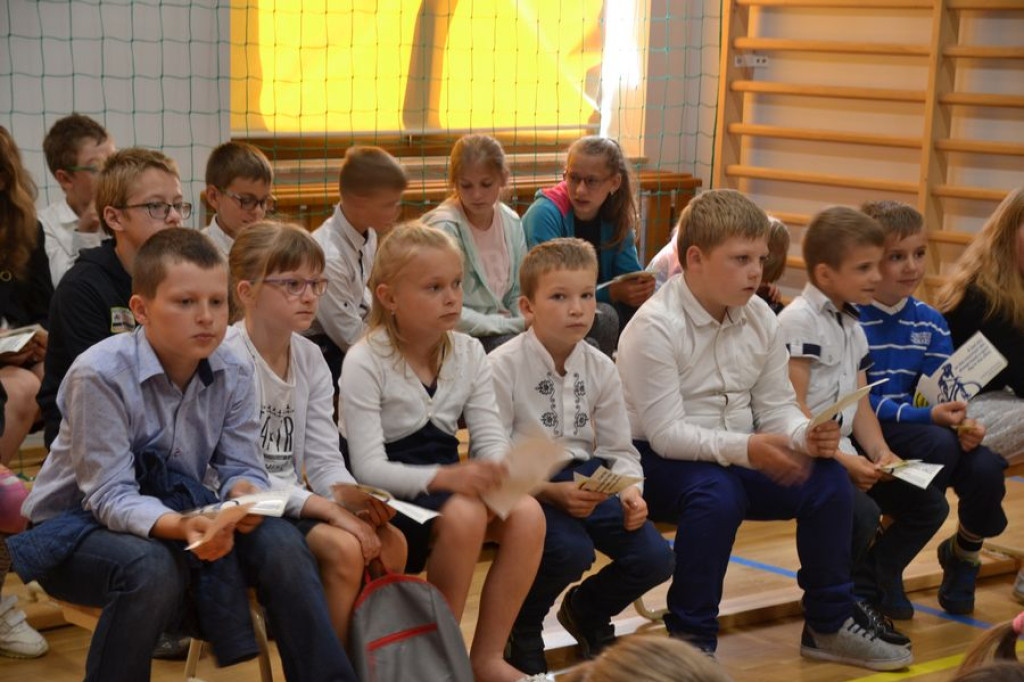 Jedź bezpiecznie, czyli w kasku