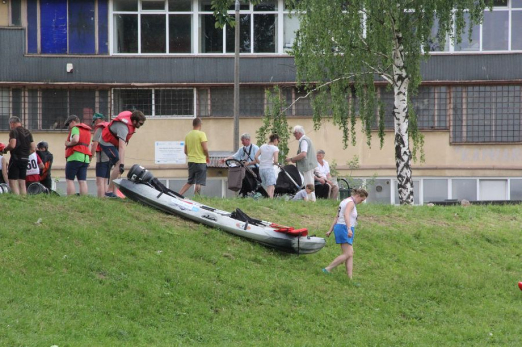 Spłynęli Dunajcem czyli 77. Międzynarodowy Spływ kajakowy na Dunajcu.
