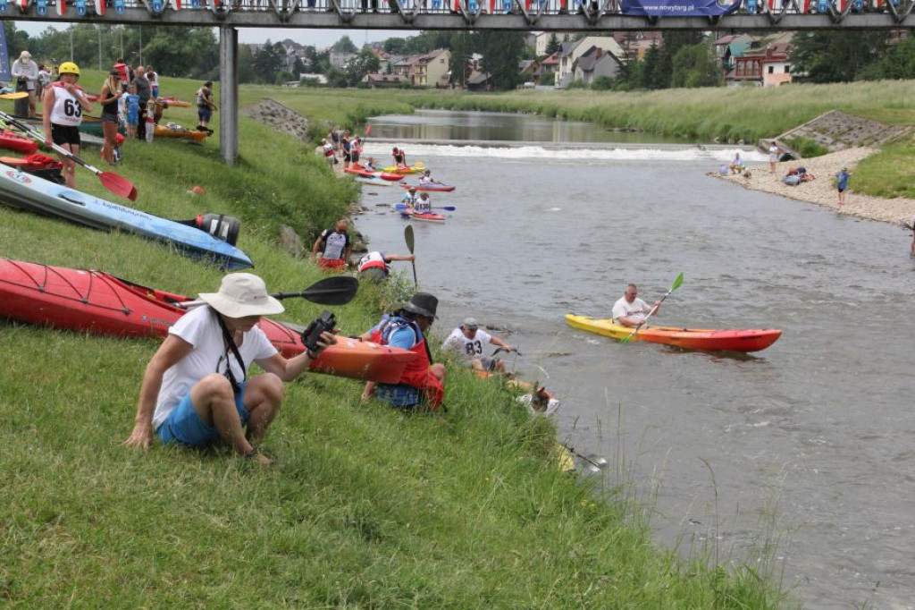 Spłynęli Dunajcem czyli 77. Międzynarodowy Spływ kajakowy na Dunajcu.