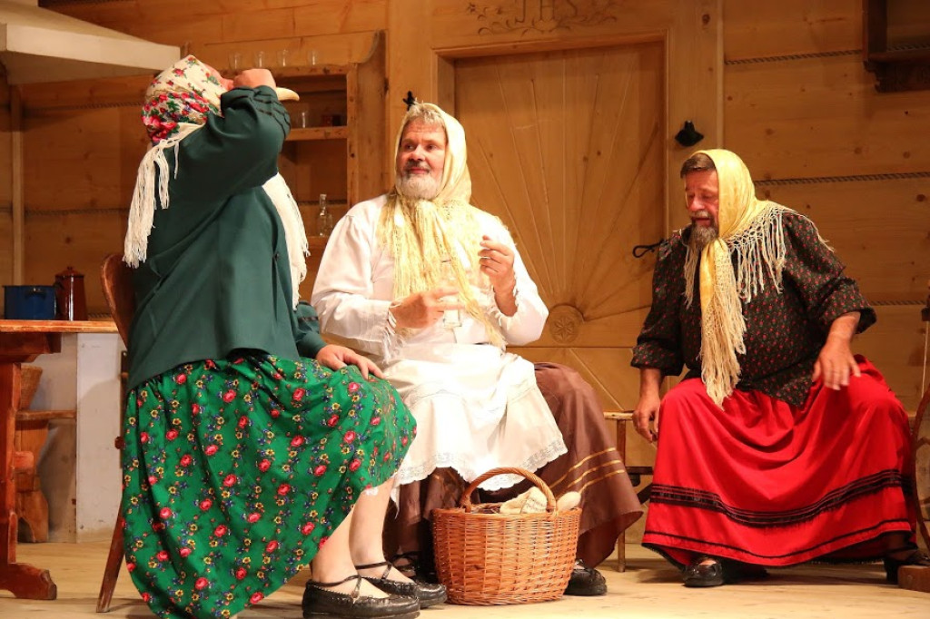 Lato z teatrem