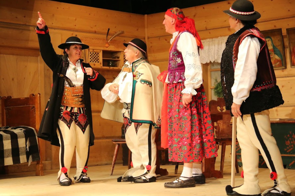 Lato z teatrem