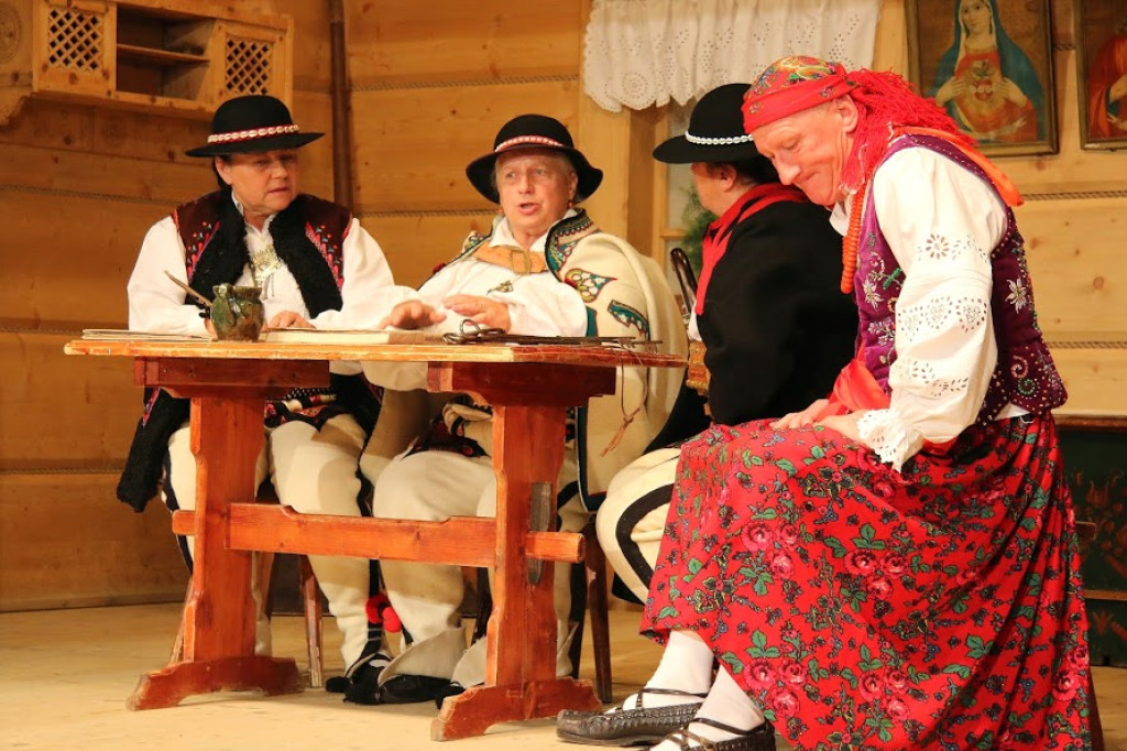 Lato z teatrem