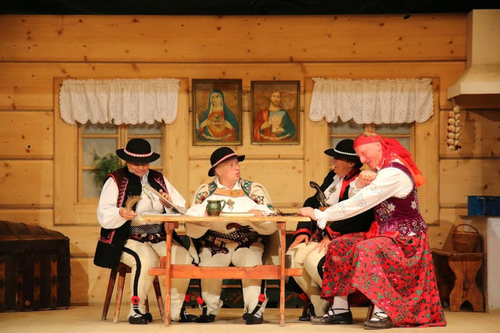 Lato z teatrem