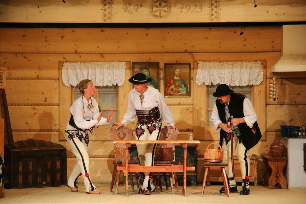 Lato z teatrem