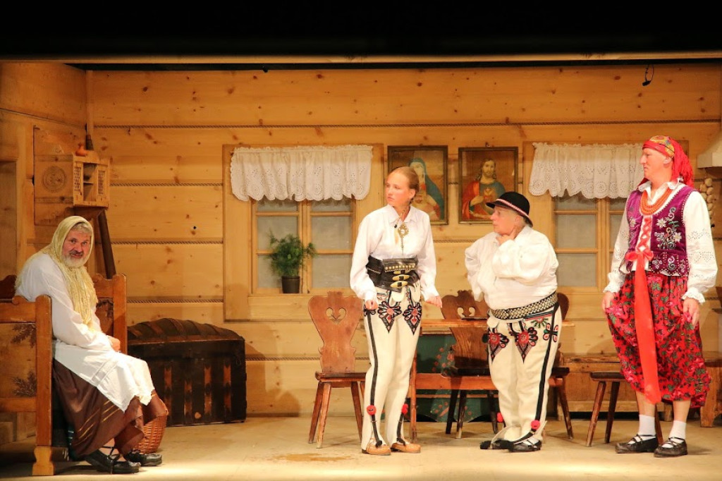Lato z teatrem