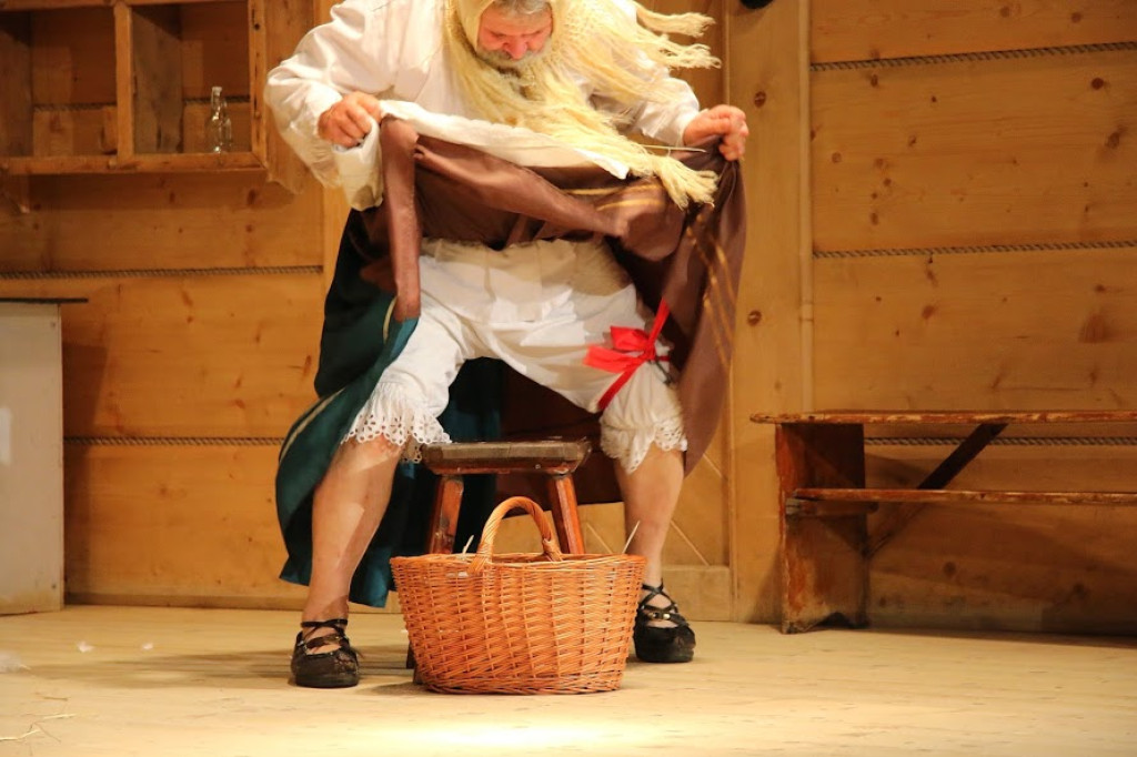 Lato z teatrem