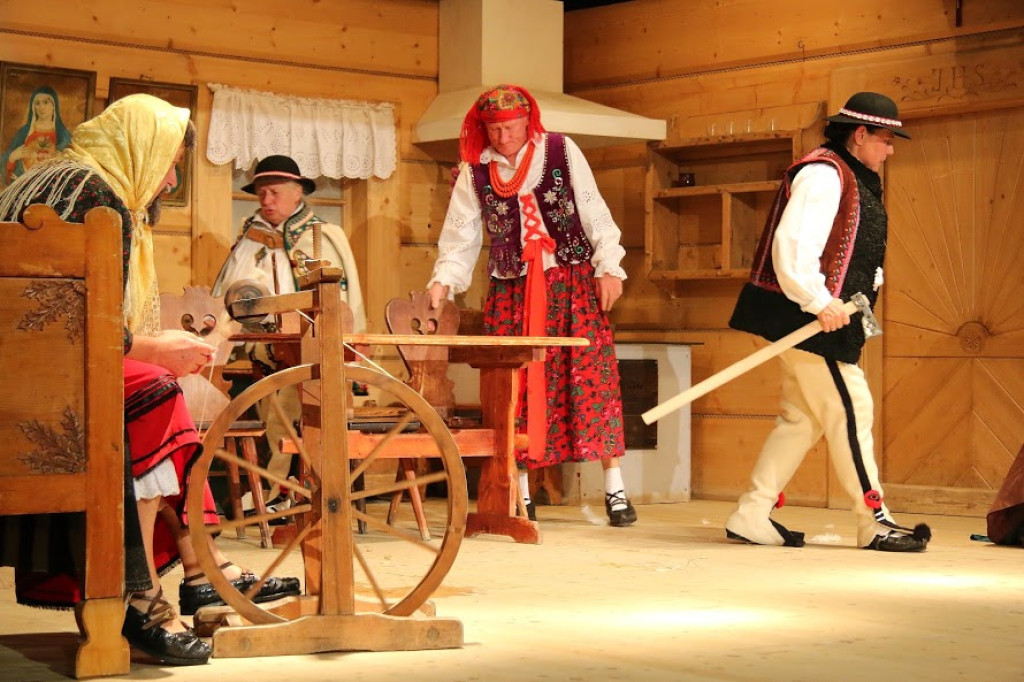 Lato z teatrem