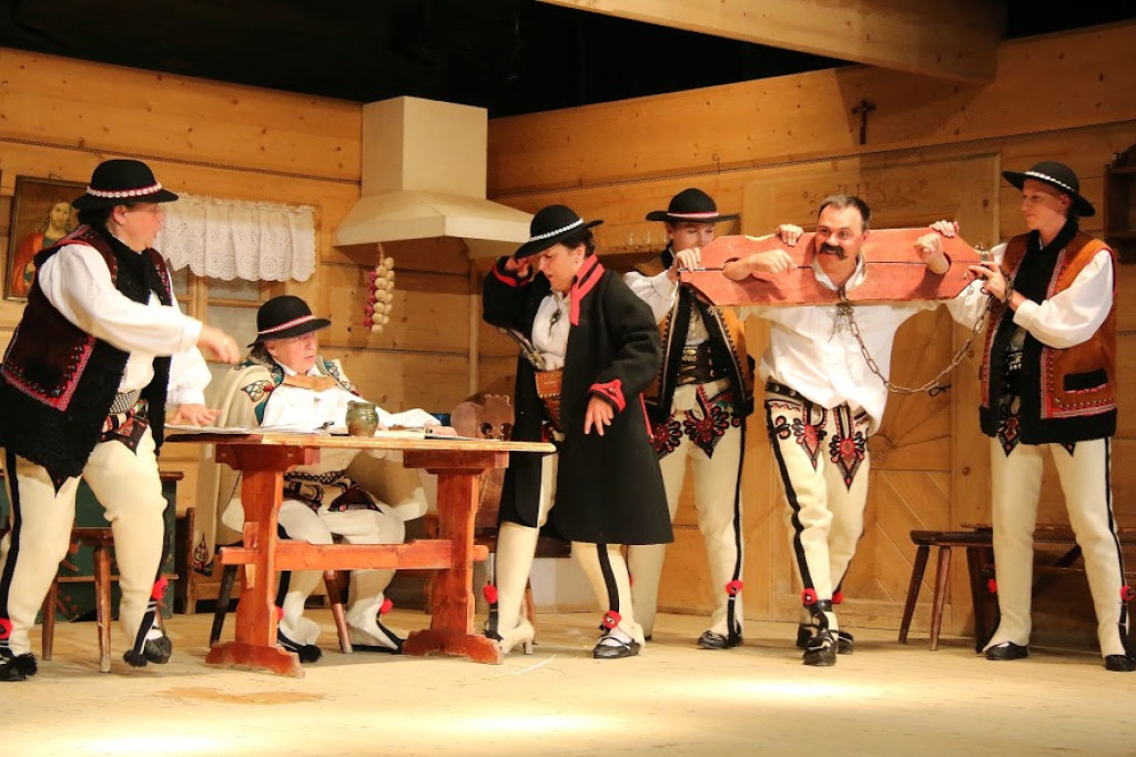 Lato z teatrem