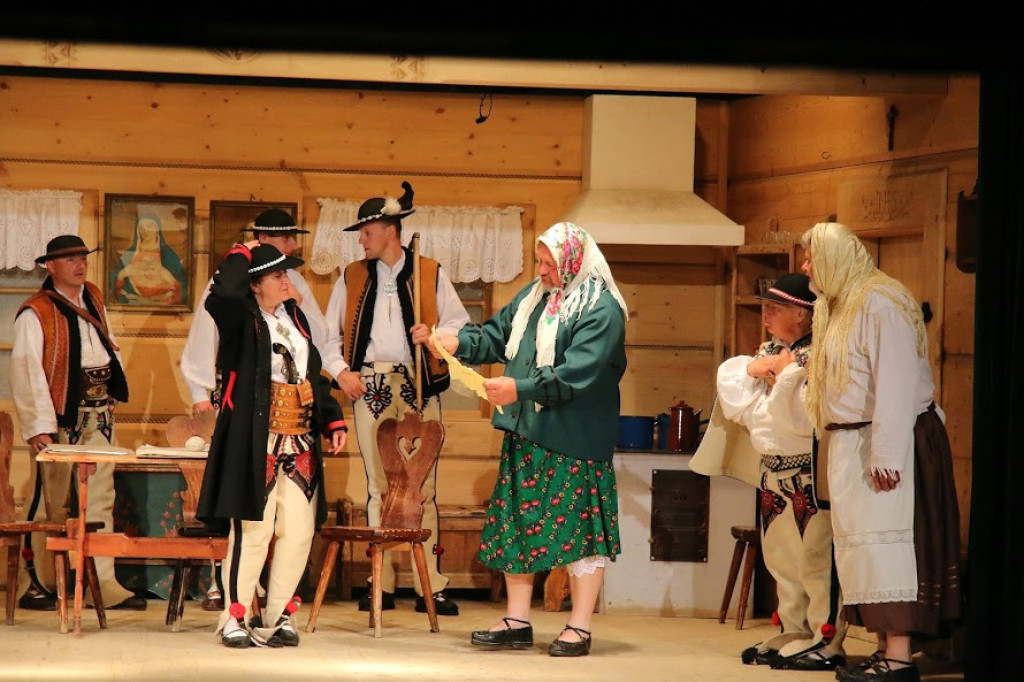 Lato z teatrem