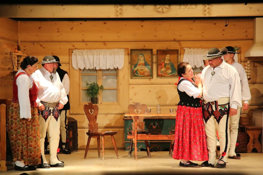 Lato z teatrem