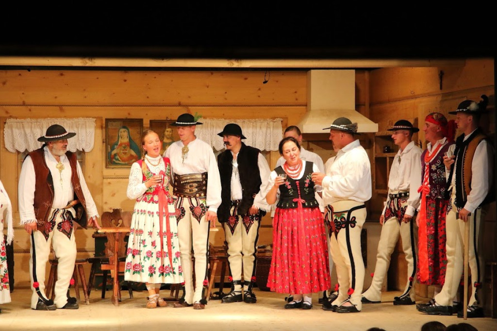 Lato z teatrem