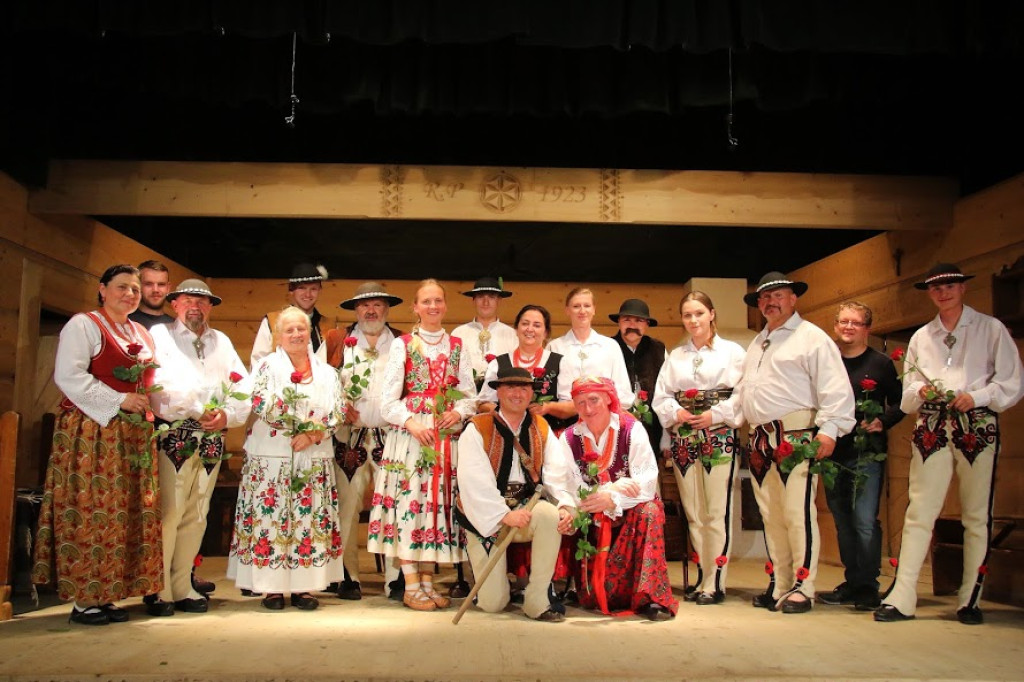 Lato z teatrem