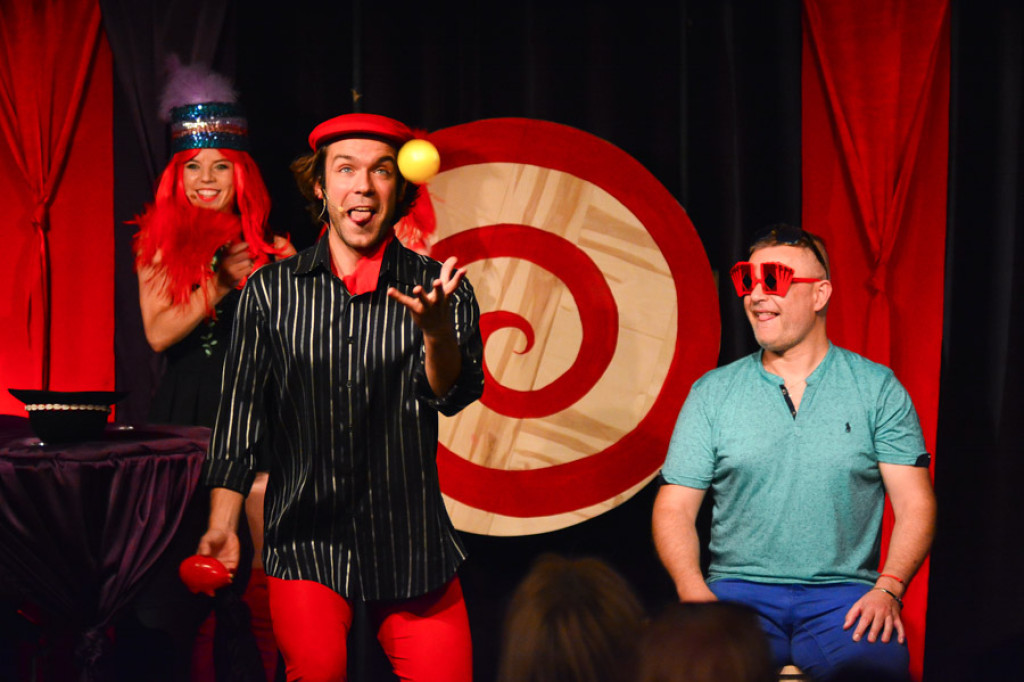 Tangolina & Fying Circus