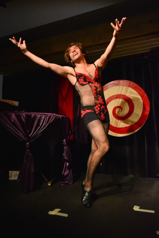 Tangolina & Fying Circus