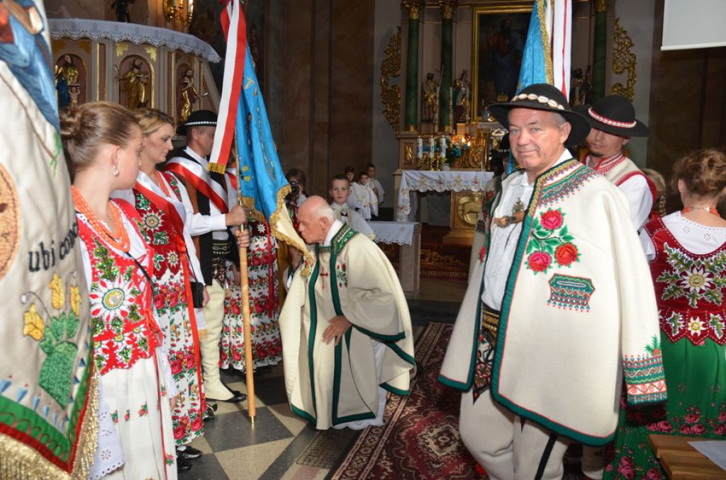 Nowy sztandar na rocznicę