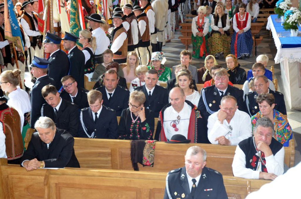 Nowy sztandar na rocznicę
