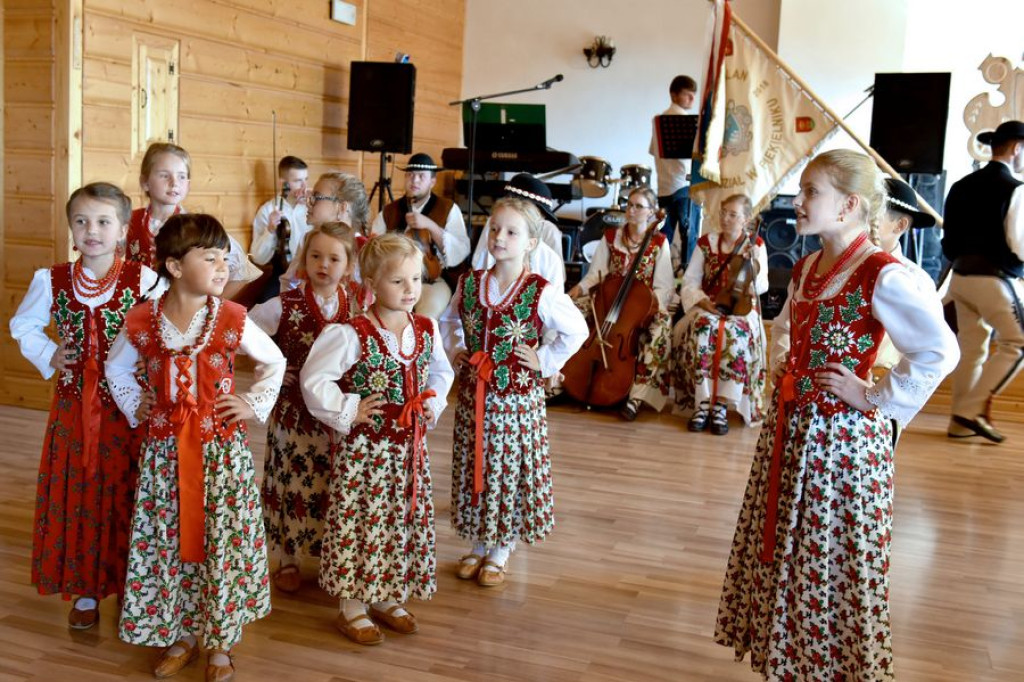 Nowy sztandar na rocznicę