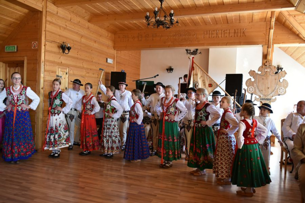 Nowy sztandar na rocznicę