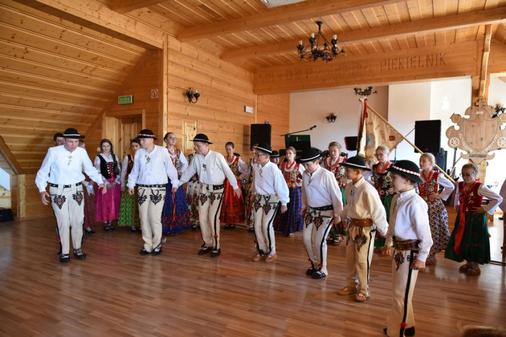 Nowy sztandar na rocznicę