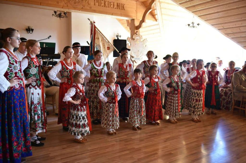 Nowy sztandar na rocznicę