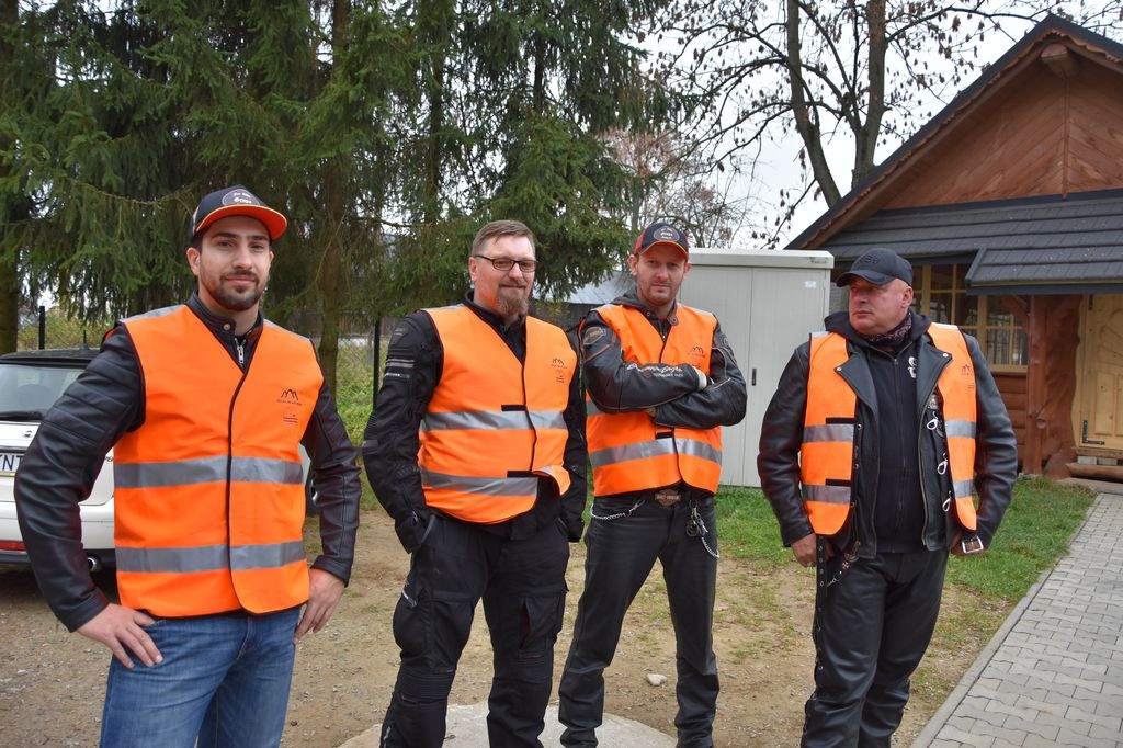 Odblaski nosić trzeba