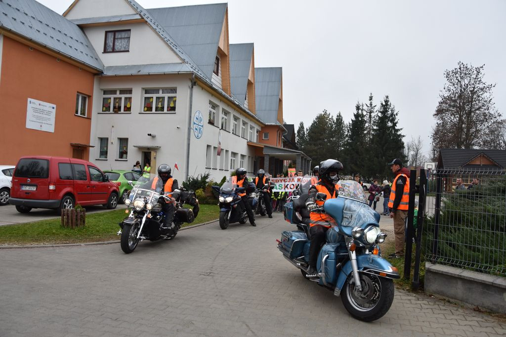 Odblaski nosić trzeba