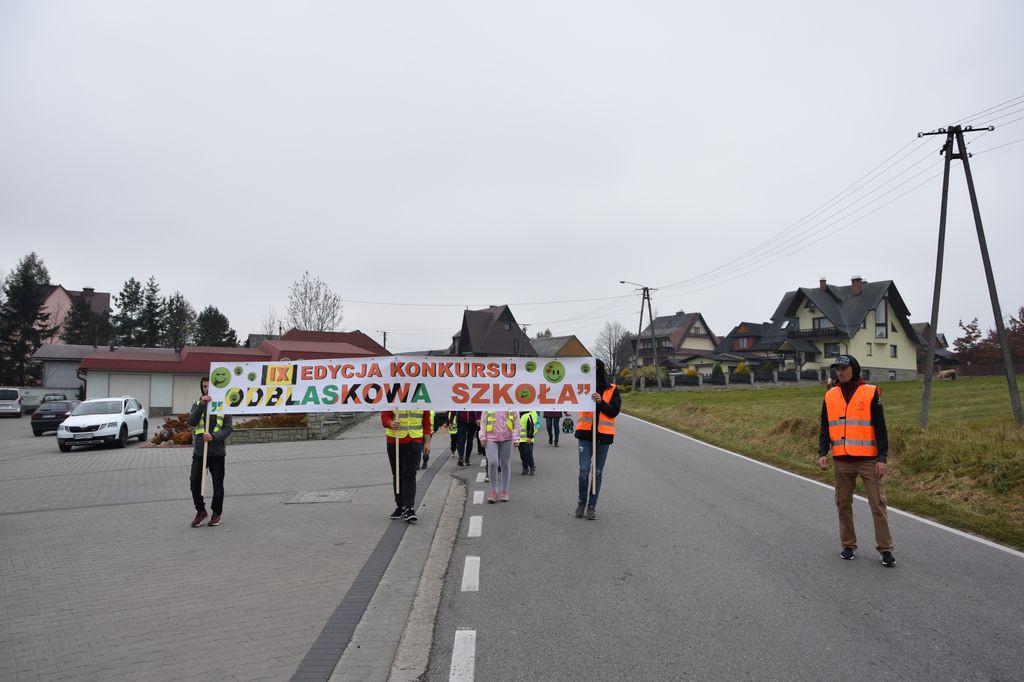 Odblaski nosić trzeba