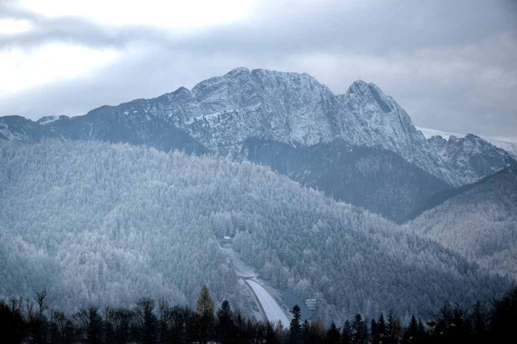 Tatry wyłaniały się z chmur