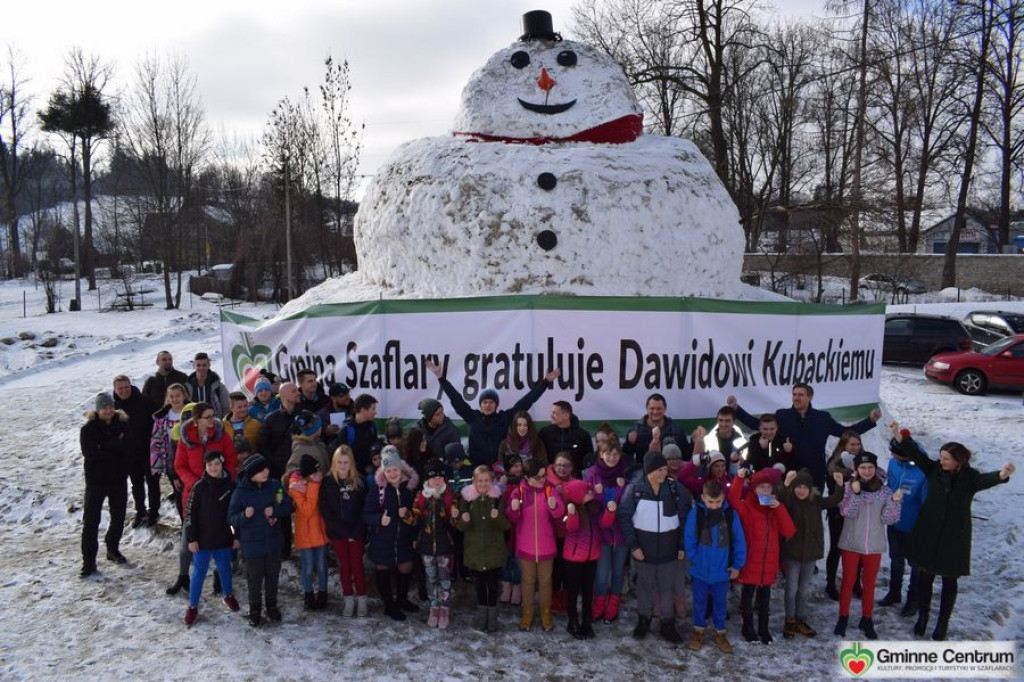 Wielki bałwan dla skoczka